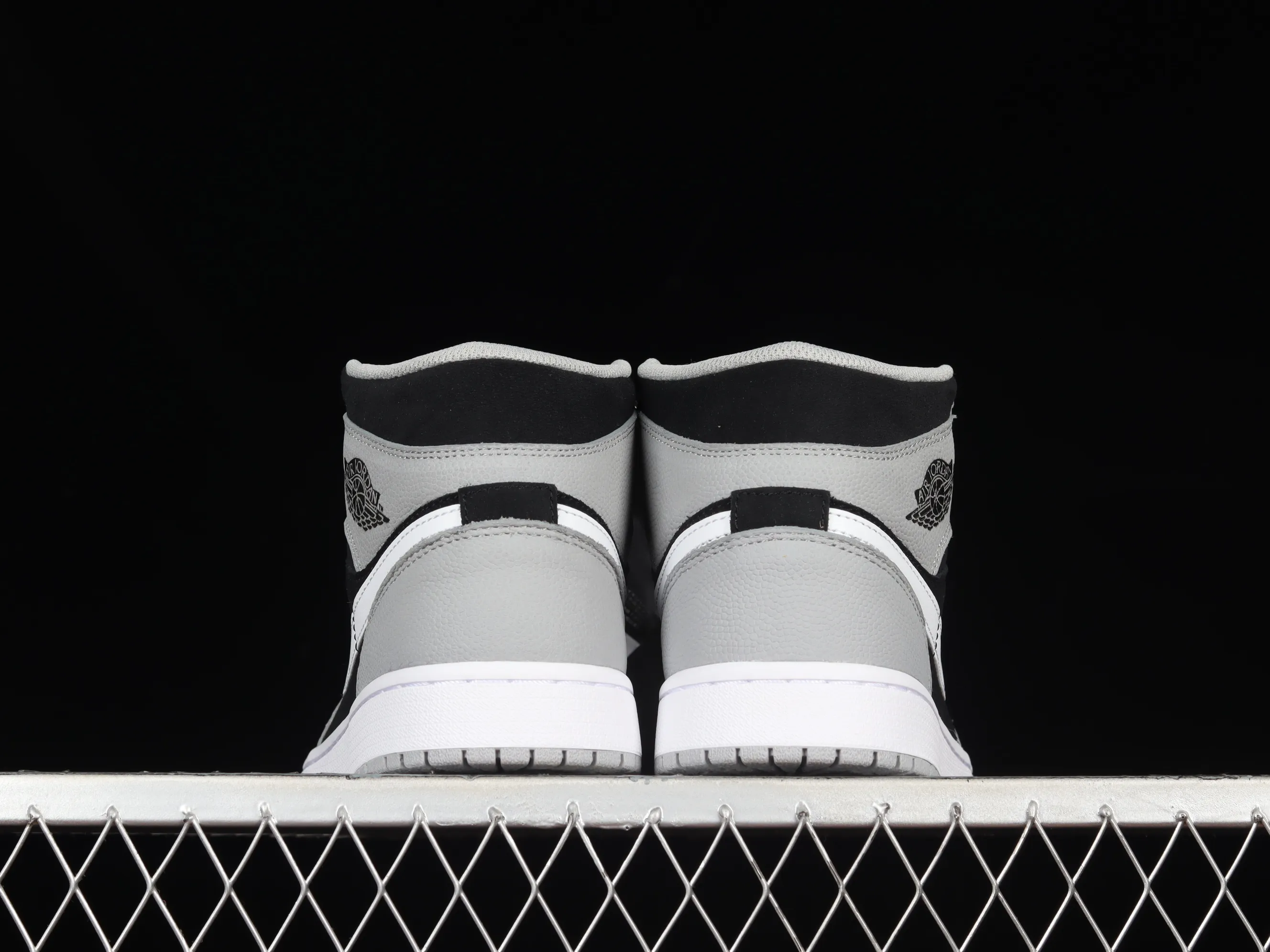 All categories Air Jordan Jordan series basketball shoes Air Jordan 1 Mid G version pure original Air Jordan 1 Mid "Elephant Toe" AJ1 Joe 1 crackle elephant Chinese basketball shoes DM1200-016